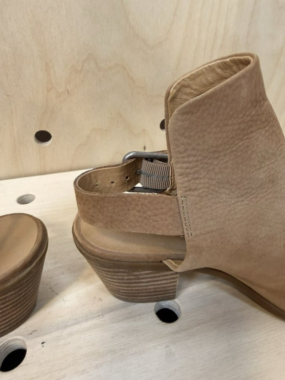 Lucky Brand Sesame Bray Heel Open Toe Leather Boho Tan Heels Size 7 EU 37 $119 - Picture 11 of 12
